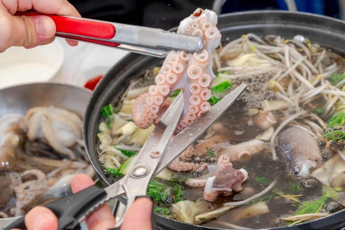 주꾸미를 이용한 요리. / 서천군 제공