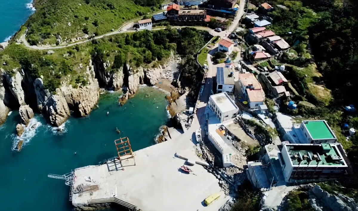 소매물도 본섬 선착장. / 유튜브 채널 '박닌부부: 한베부부 굴러와 구름'