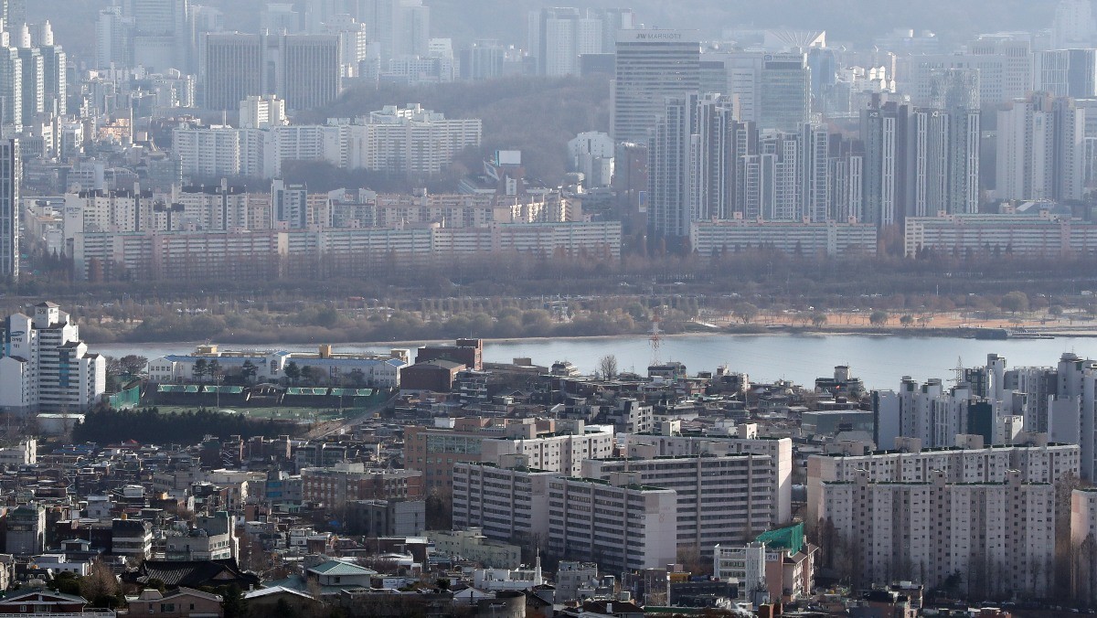 서울 남산에서 바라본 아파트 단지. / 뉴스1