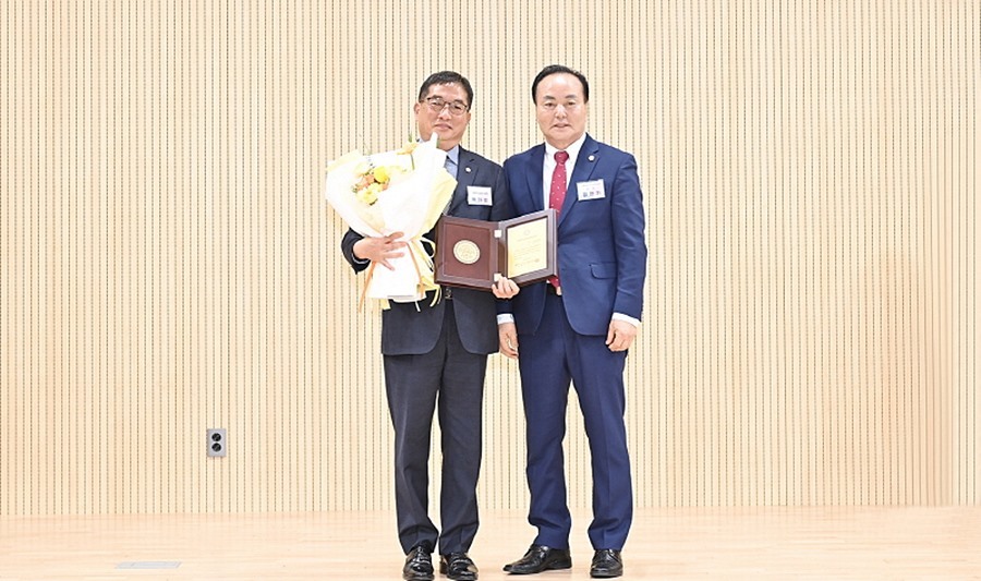 박대성 파주시의장, '지방의정봉사상' 영예...민생 해결사 입증