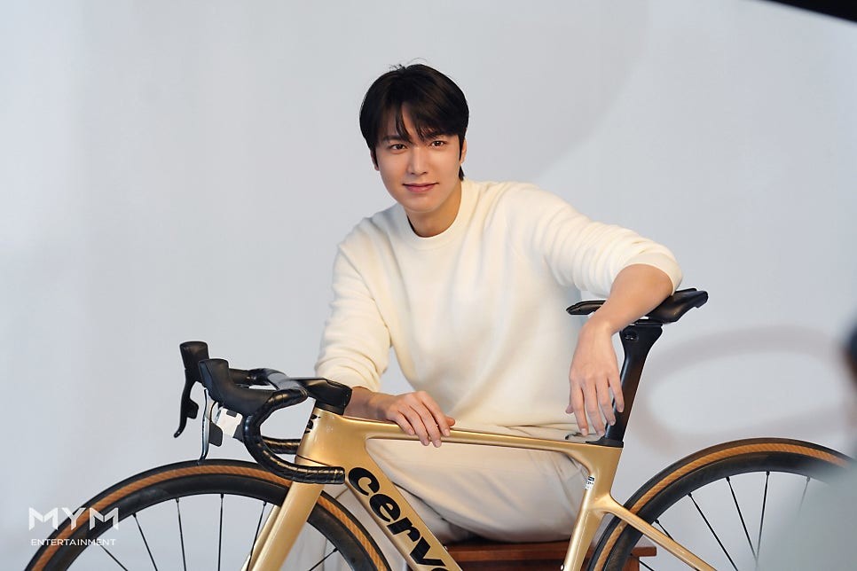 Lee Min-ho Posing with a Bicycle  / MYM Entertainment