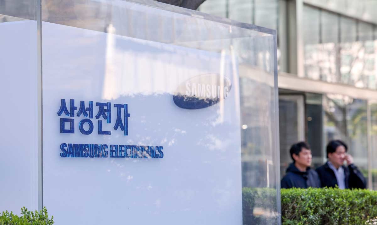 삼성전자가 올해 1분기 잠정 집계에서 매출 133조원, 영업이익 57조 2000억원을 기록했다. 회사는 7일 이 같은 실적을 공개했다. 매출은 전년 동기보다 68.06%, 직전 분기보다 41.73% 증가했고, 영업이익은 전년 동기 대비 755.01%, 전분기 대비 185% 확대됐다. / 뉴스1