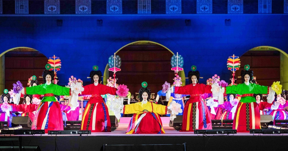 진정한 K-축제 서막 알린다… 힙한 래퍼와 AI가 낮춘 '600년 궁궐의 문턱'