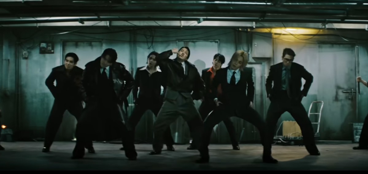 방탄소년단 '2.0' Official MV' 중 한 장면 / 유튜브 'HYBE LABELS'