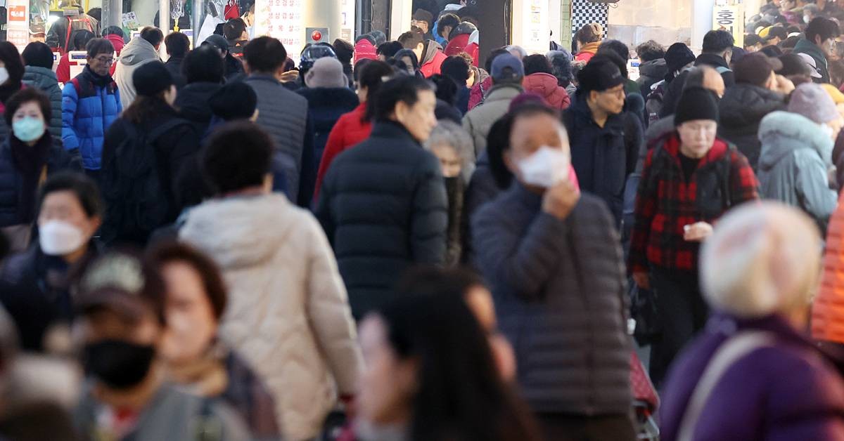 북적이는 시장. 기사와 무관한 자료 사진 / 뉴스1