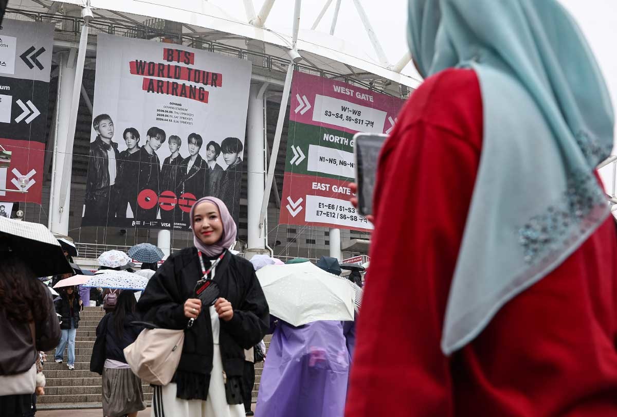 bts한국공연일정 이해를 돕기 위한 참고 사진. 9일 BTS 월드투어 공연장인 경기 고양시 고양종합운동장 앞에서 팬들이 입장을 기다리고 있다. / 뉴스1