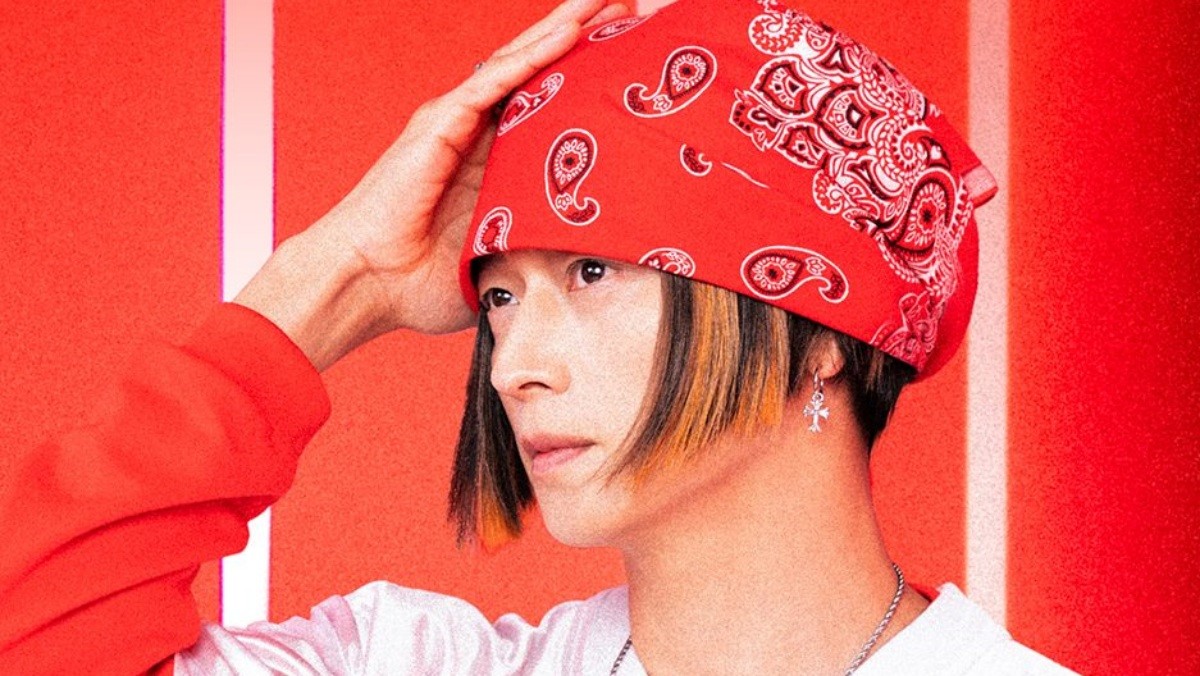 강동원이 영화 '와일드 씽'에서 댄스 그룹 리더 '황현우'로 변신했다. / '트라이앵글' 인스타그램