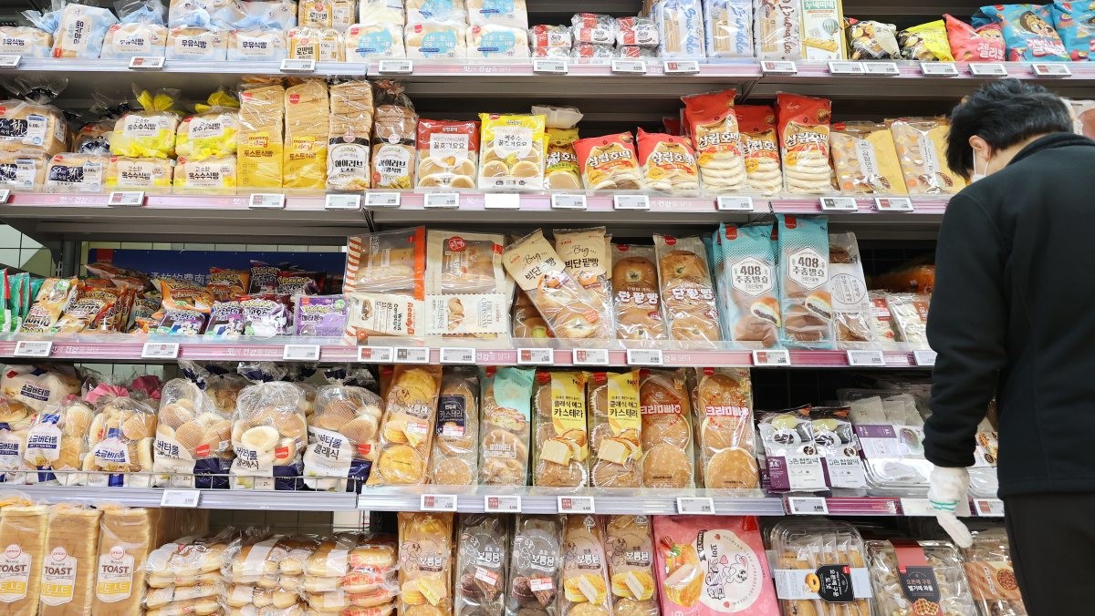 마트의 빵 매대. 기사의 이해를 돕기 위한 사진 / 연합뉴스