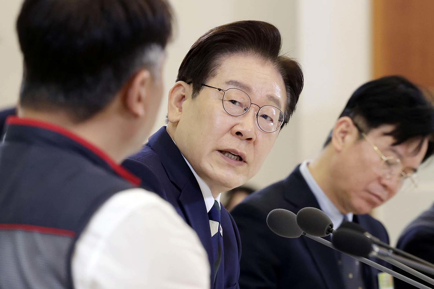 이 대통령 지지율, 20대를 제외한 모든 연령층에서 50% 넘어