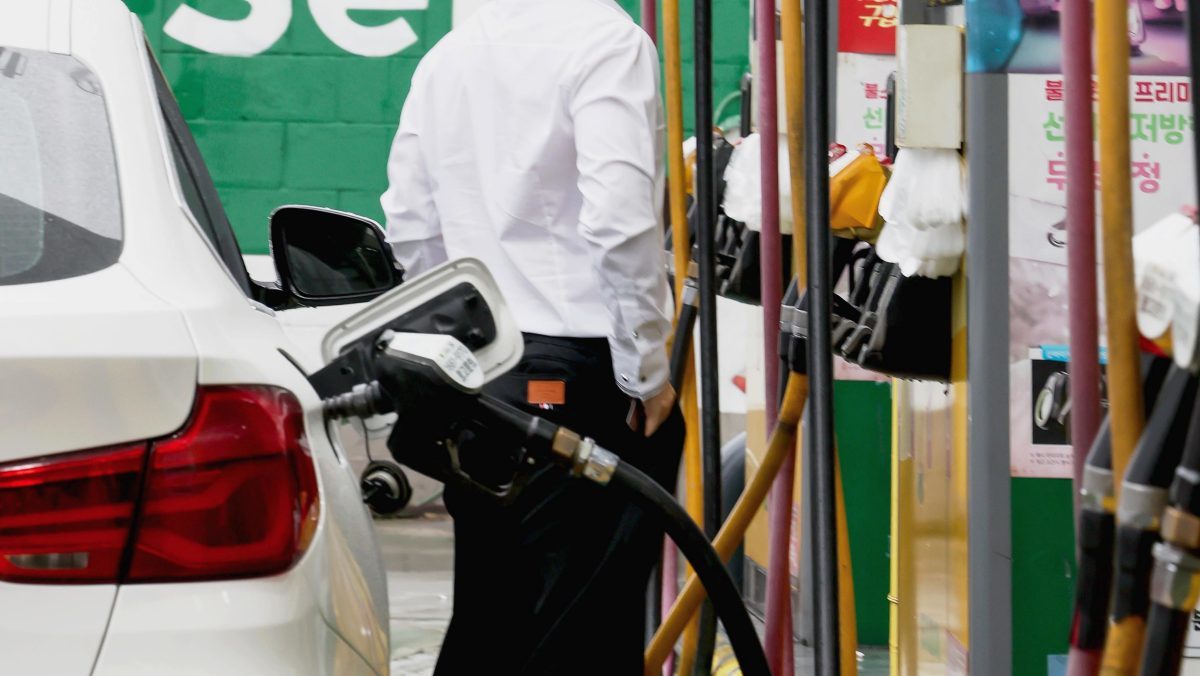 기름값, 결국 선 넘었다…서울 일부 지역은 이미 2000원대 돌파해