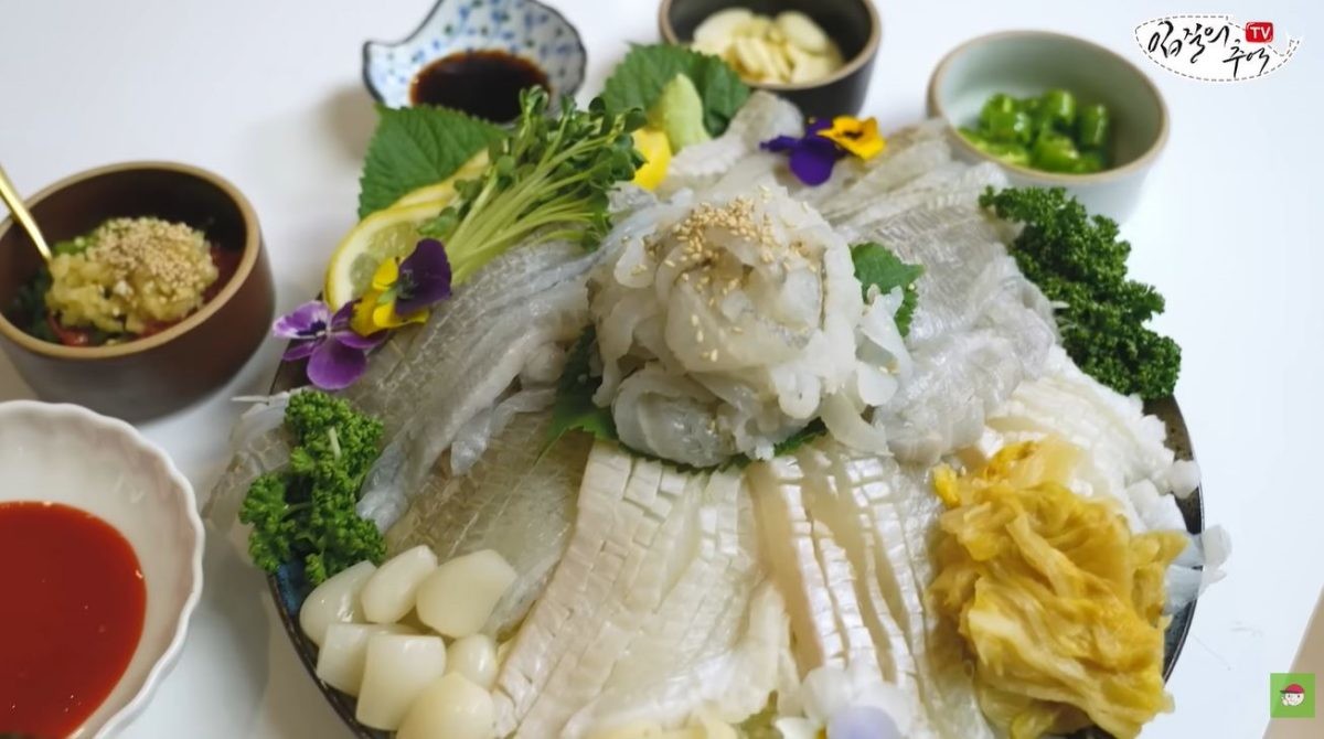 손질 완성된 도다리회. / 유튜브 '입질의추억TV jiminTV'