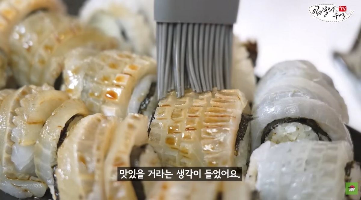 소금 김밥 도다리회. / 유튜브 '입질의추억TV jiminTV'