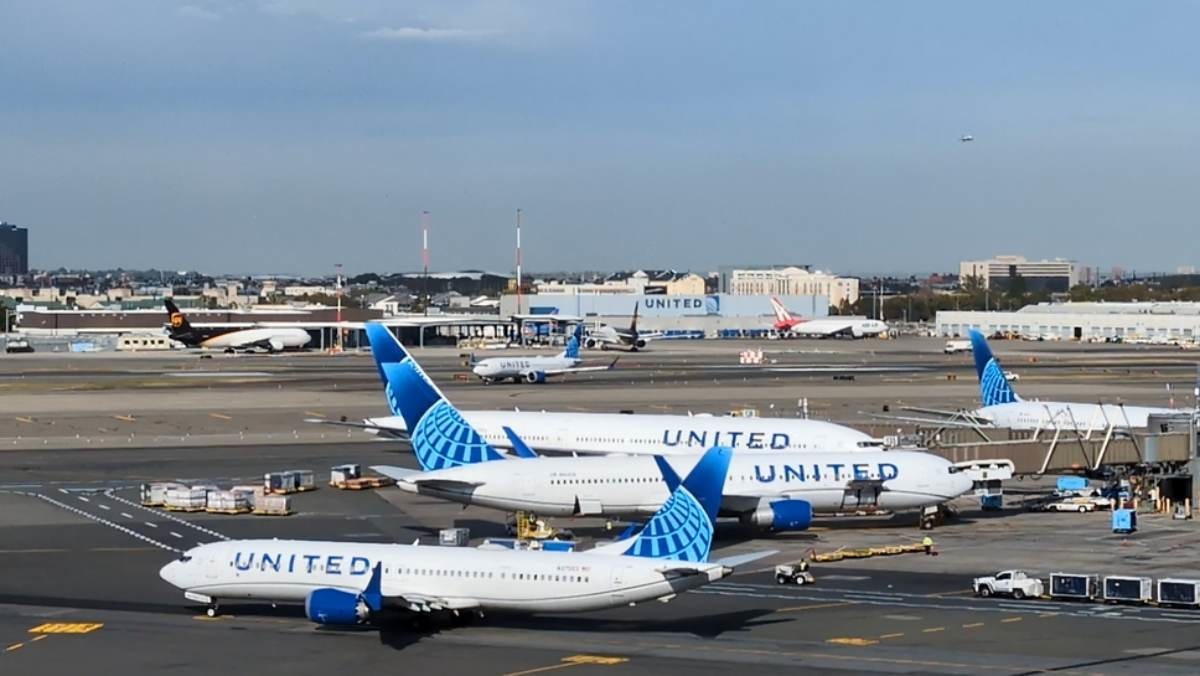 미국 항공기 / The Global Guy-shutterstock.com