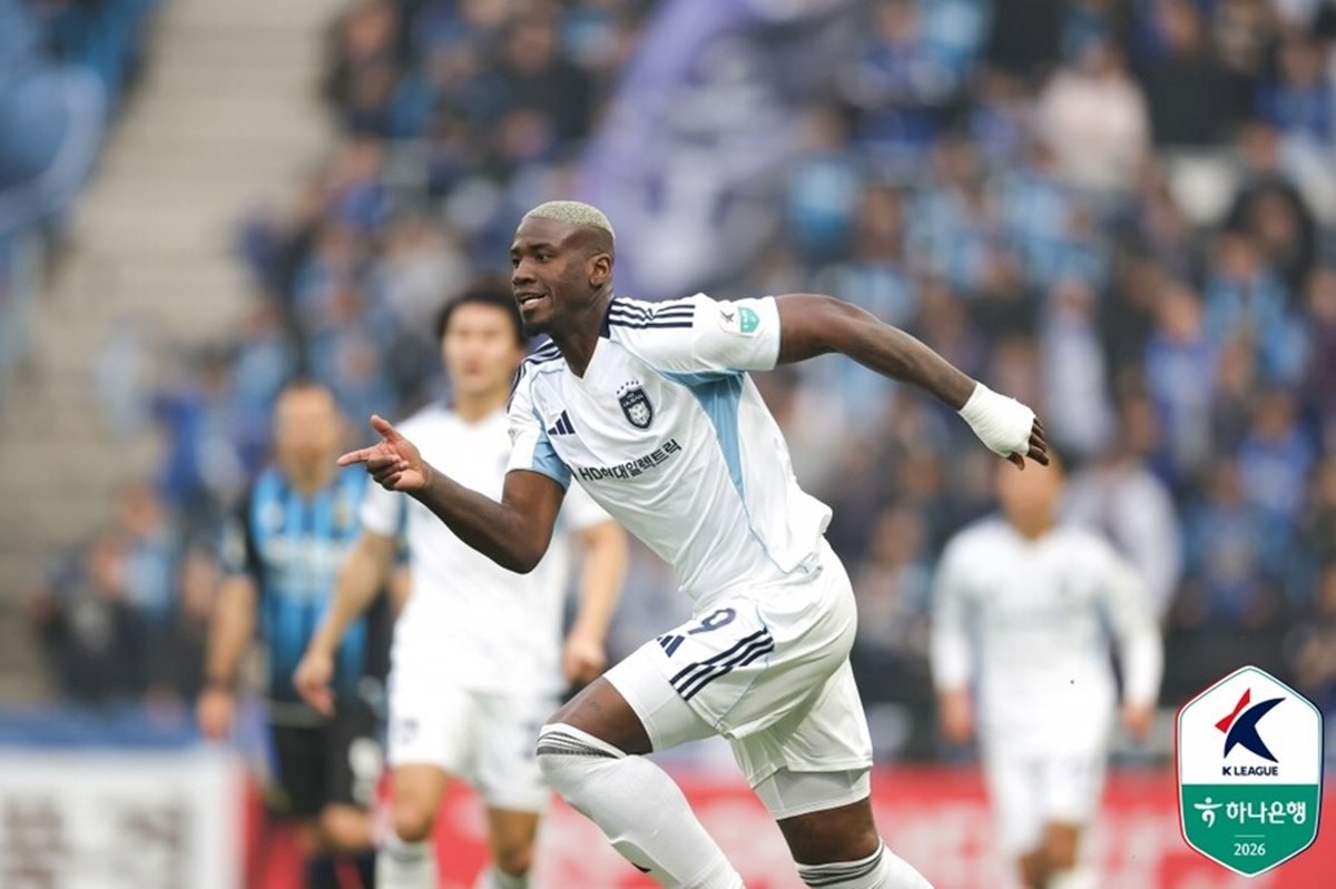 울산 HD가 후반 추가시간 말컹의 극장 헤딩골로 인천 유나이티드를 2-1로 꺾었다. / 한국프로축구연맹