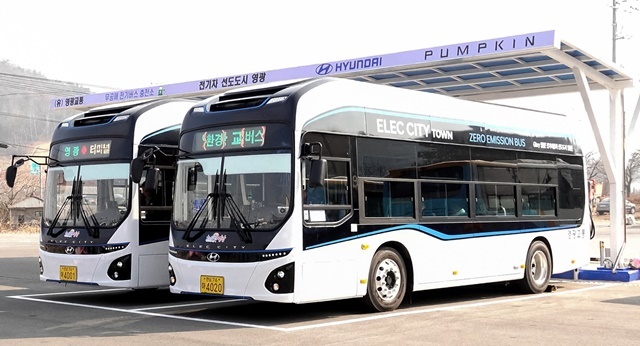 '매연 뿜는 버스' 역사 속으로…  영광군 '100% 전기버스 시대' 연다