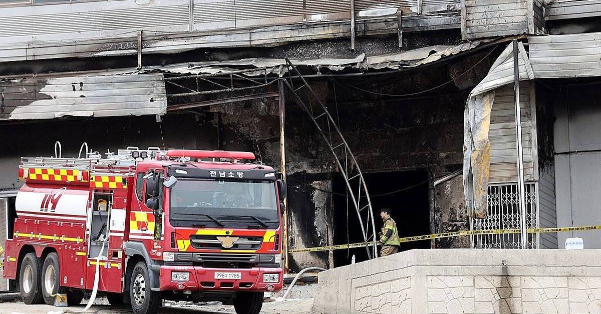 이 대통령, ‘완도 순직 소방관’ 애도...“용기와 헌신에 머리 숙여 경의”