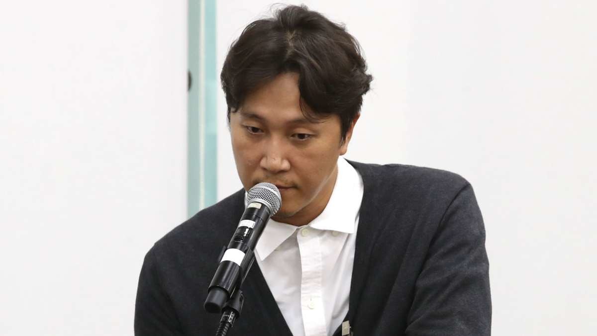 2024년 10월 방송인 겸 정신건강의학과 전문의 양재웅 씨가 서울 여의도 국회에서 열린 보건복지위원회의 복지부 등에 대한 종합 국정감사에 증인으로 출석해 자신의 병원에서 발생한 환자 사망 사고와 관련한 의원 질의에 답하고 있다.  / 뉴스1