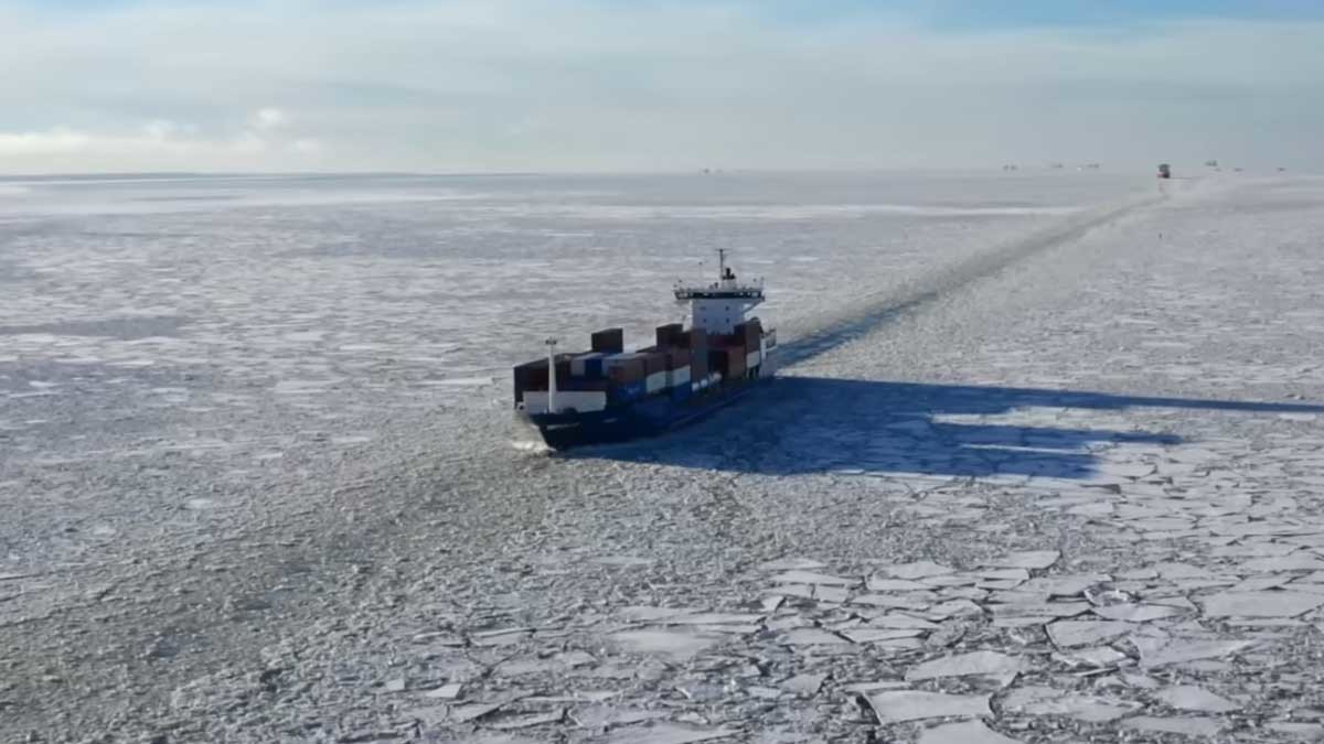 SF 블록버스터 '프로젝트 헤일메리'가 개봉 26일 만에 누적 관객 200만 명을 넘어섰다. 예고편 캡처. / 소니픽쳐스코리아