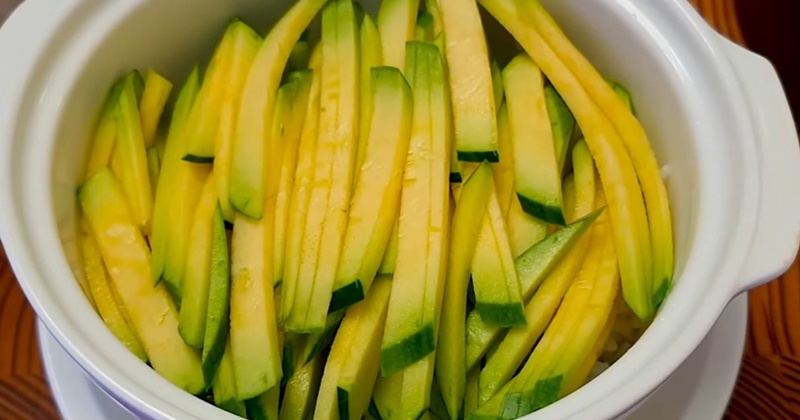 애호박은 일단 무조건 '밥' 위에 올리세요...주말마다 먹게 될 겁니다 