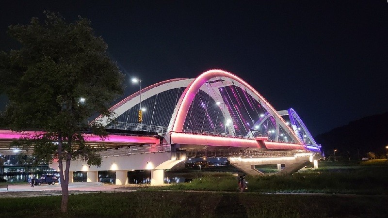 대전 한샘대교 야간 경관/사진=김지연 기자