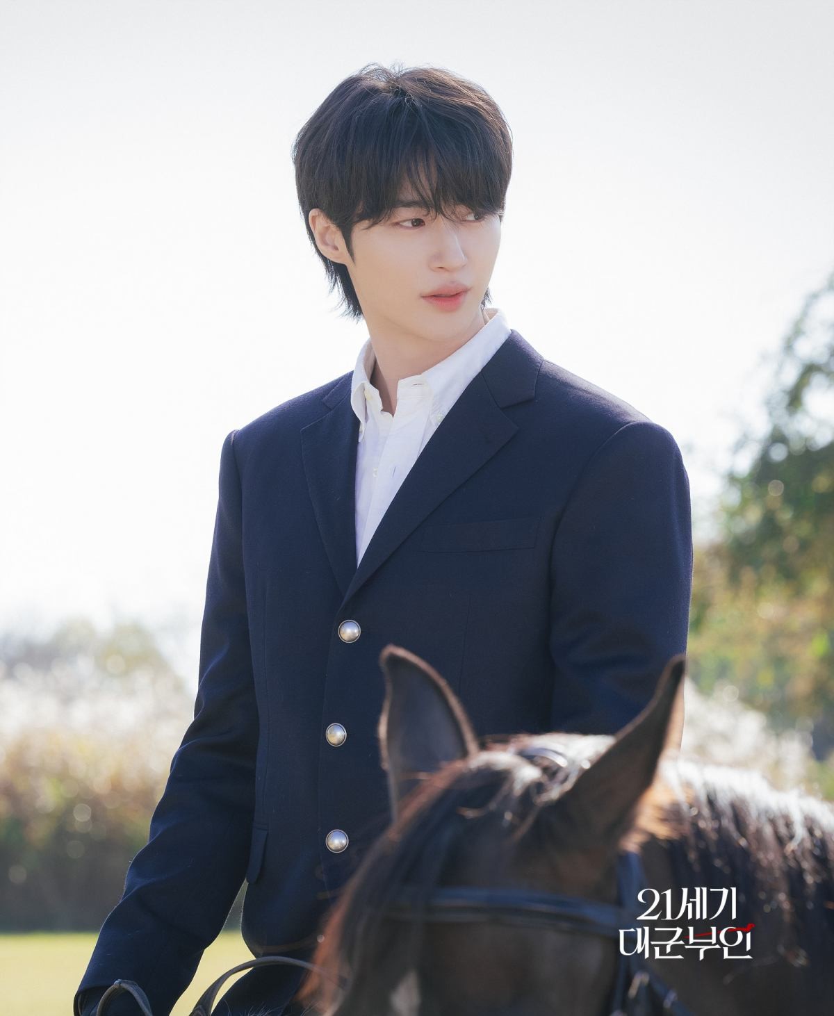 MBC 금토드라마 '21세기 대군부인'에서 주변 인들에게 '대군 자가'로 불리는 이안대군(변우석). / MBC 제공