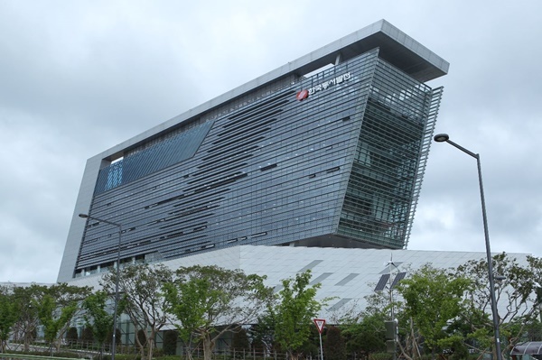 동서발전, 중동 리스크 대응 비상체계 가동…발전 핵심자재 수급 관리 강화