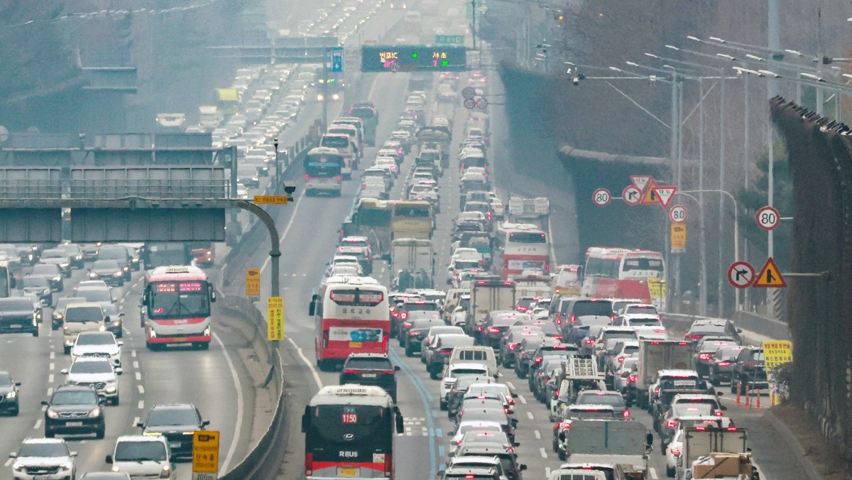 고유가 부담 완화…'이 차량들' 대상 재정고속도로 통행료 1개월 면제