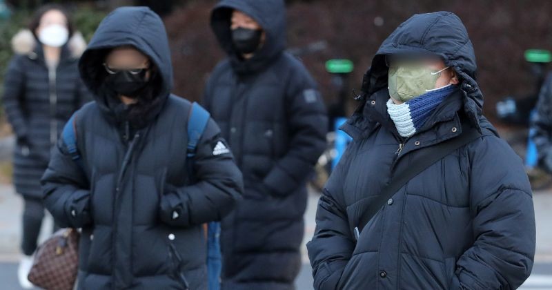 겨울 롱패딩 패션 / 뉴스 1