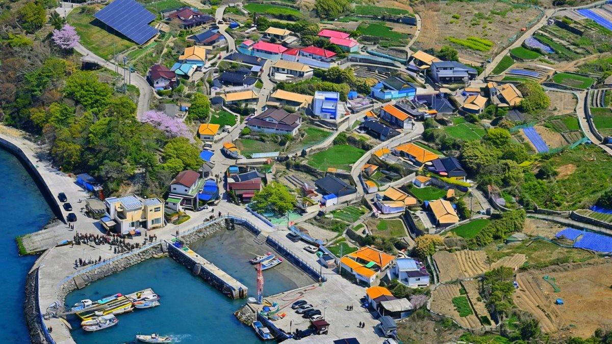 여수 하화도. 기사 내용 토대로 AI툴 활용해 제작한 자료사진.