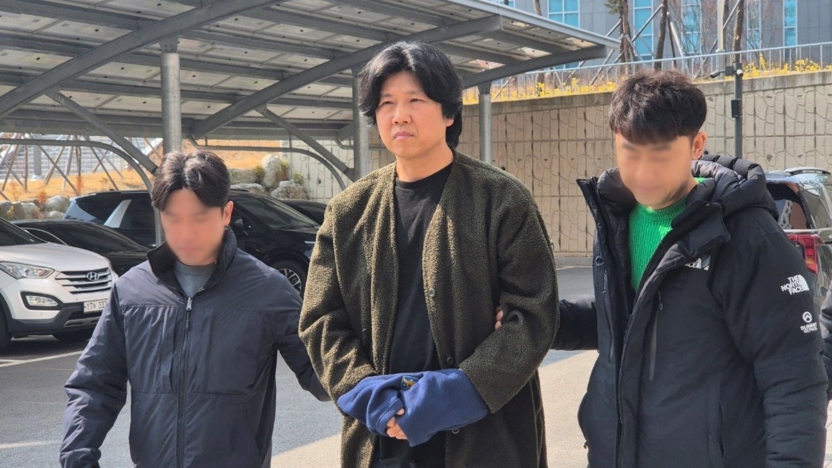 대마초를 소지하고 흡입한 혐의로 입건된 밴드 시나위 보컬 김바다(본명 김정남) / 뉴스1