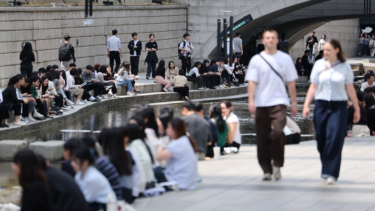 낮 26도까지 오른다…오늘 날씨, 뭐 입어야 할까