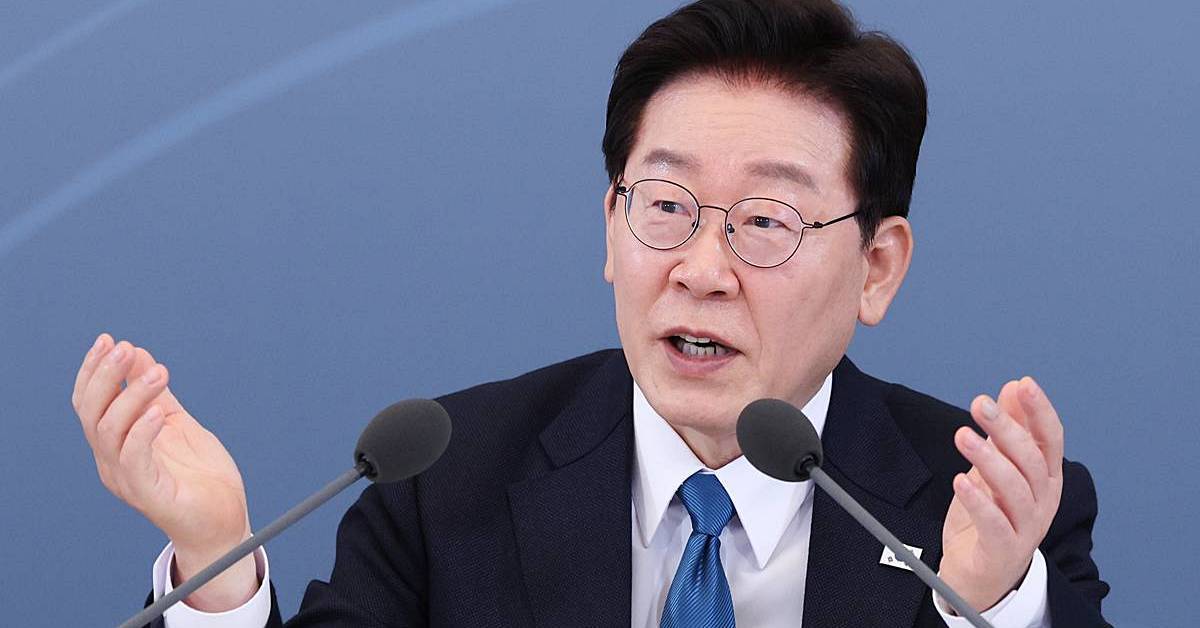 靑 회의서 ‘충주맨 사임’ 언급되자…이재명 대통령이 남긴 말