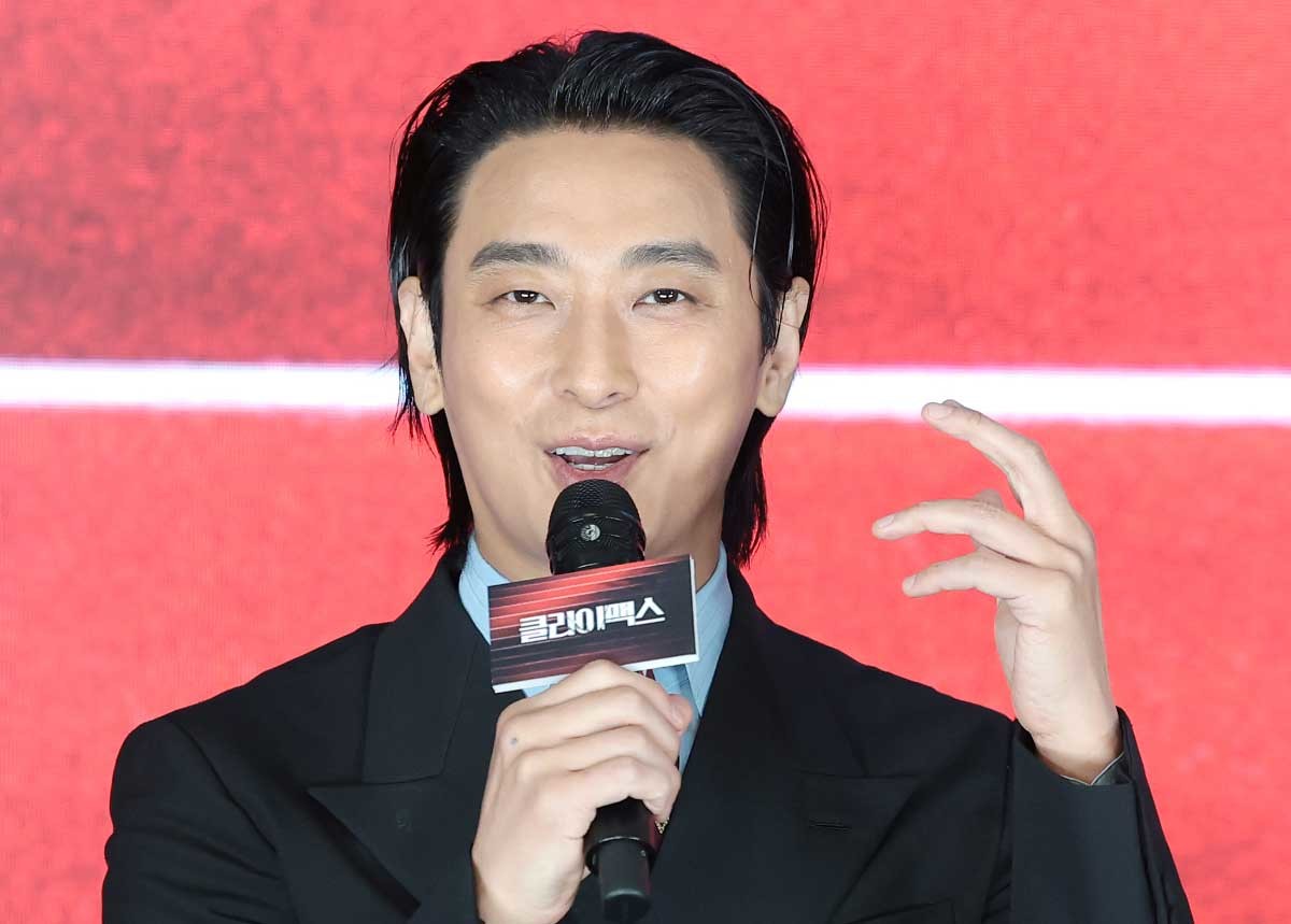 배우 주지훈이 지난달 10일 오후 서울 구로구 디큐브시티 더세인트에서 열린 ENA 새 월화드라마 ‘클라이맥스’(각본 이지원, 신예슬/연출 이지원) 제작발표회에서 취재진 질문에 답하고 있다. ‘클라이맥스’는 대한민국 최고의 자리에 서기 위해 권력의 카르텔에 뛰어든 검사 방태섭(주지훈 분)과 그를 둘러싼 이들의 치열한 생존극을 그린 작품이다. / 뉴스1