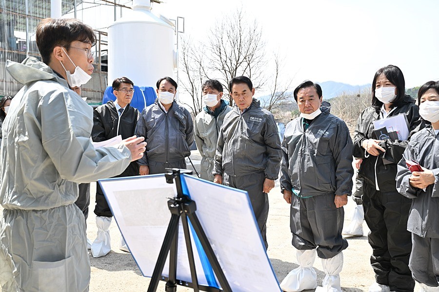 백영현 포천시장(가운데)