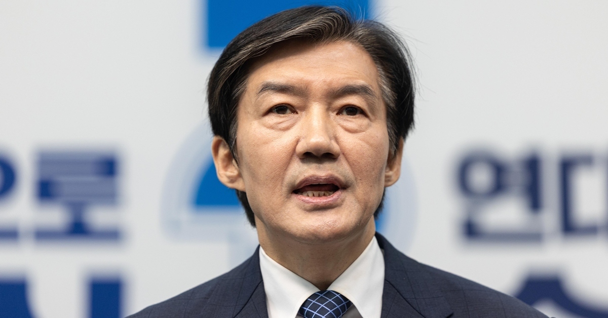 조국 “평택군에서 닭칼국수”…국힘 “평택시 된지 언젠데, 공부 좀 하라”