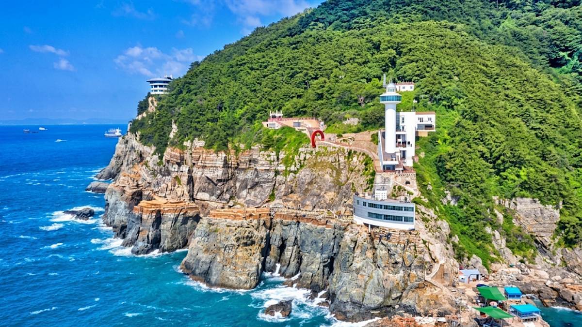 맑은 날엔 '대마도'까지 보인다…환상적인 해안 절경, '대한해협' 지질 명소