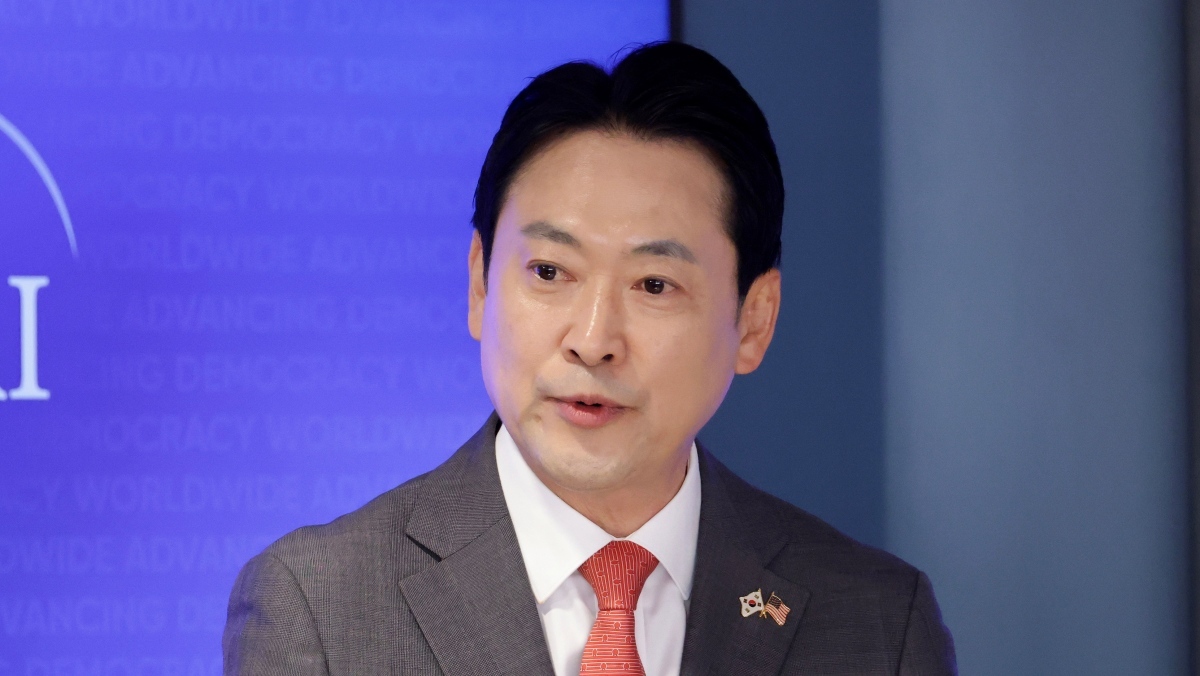 출국 수속 중 돌연 일정 변경…장동혁, 귀국 미루고 체류 연장