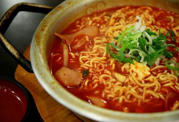 기사 이해를 돕기위한 AI를 활용한 이미지