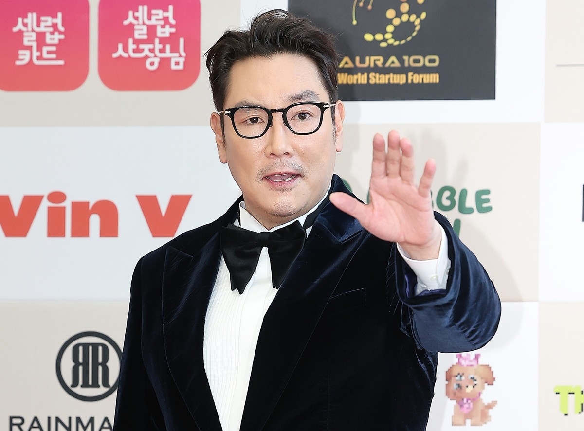 은퇴를 선언한 배우 조진웅 / 뉴스1