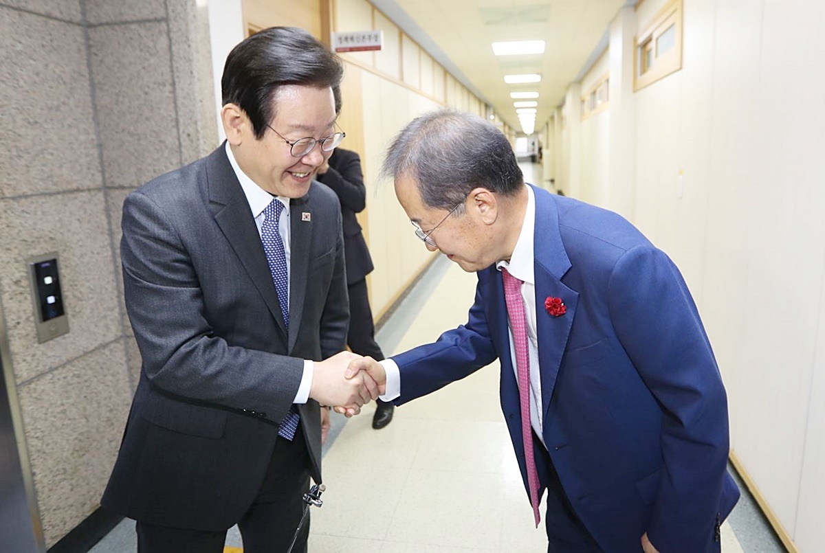 홍준표, 청와대 오찬 앞두고 “마지막 인생 나라 위해 열정적으로 살겠다”