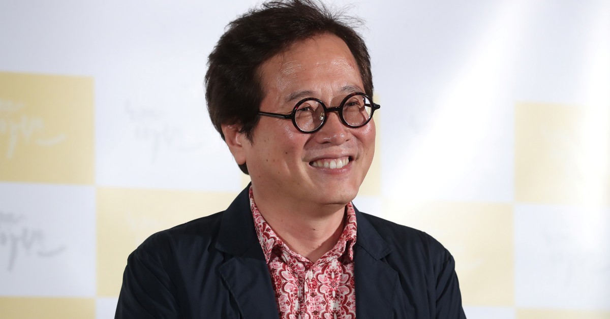 맛 칼럼니스트이자 방송인으로 알려진 황교익(64) 씨가 17일 한국문화관광연구원 신임 원장으로 임명됐다. 사진은 2019년 황교익 씨가 서울 용산구 CGV용산아이파크몰점에서 열린 노무현 전 대통령 서거 10주기 추모작'노무현과 바보들'VIP 시사회에 참석한 모습.   / 뉴스1