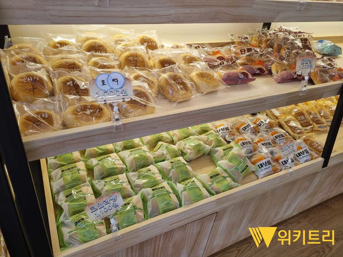 천원빵 매장에서 직접 찍은 사진. / 위키트리