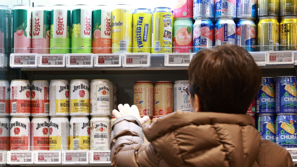  취하려고 마시는 건 옛날 이야기…2030이 바꾼 술자리의 기묘한 풍경