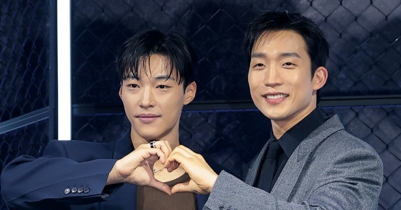 Actors Woo Do-hwan and Lee Sang-yi pose during the press conference for the second season of the Netflix series 'Bloodhounds' / News 1