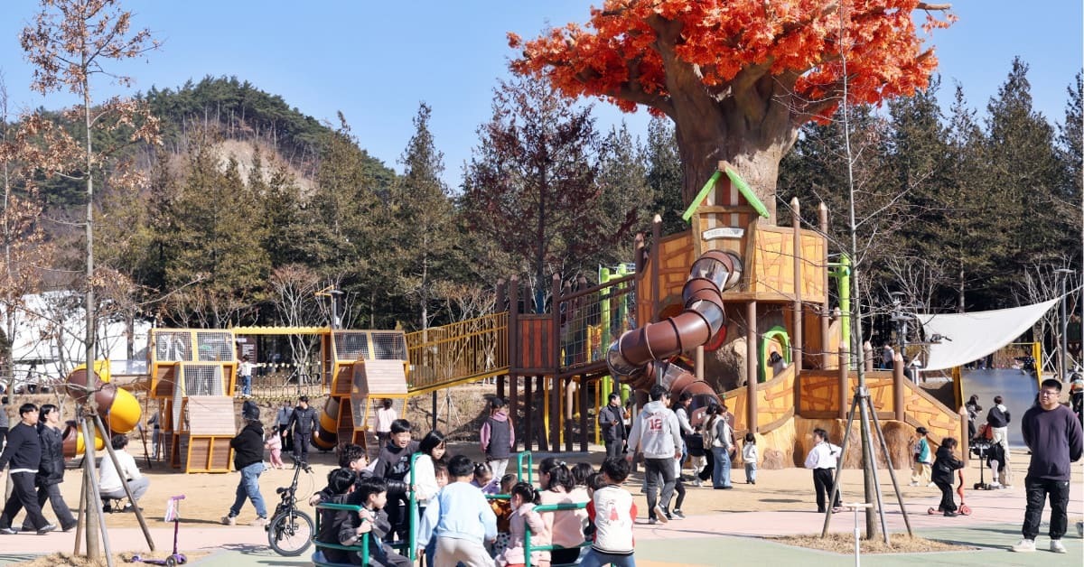에버랜드 안 가도 되겠네…정읍 기적의 놀이터에 쏟아진 가족 관광객 찬사