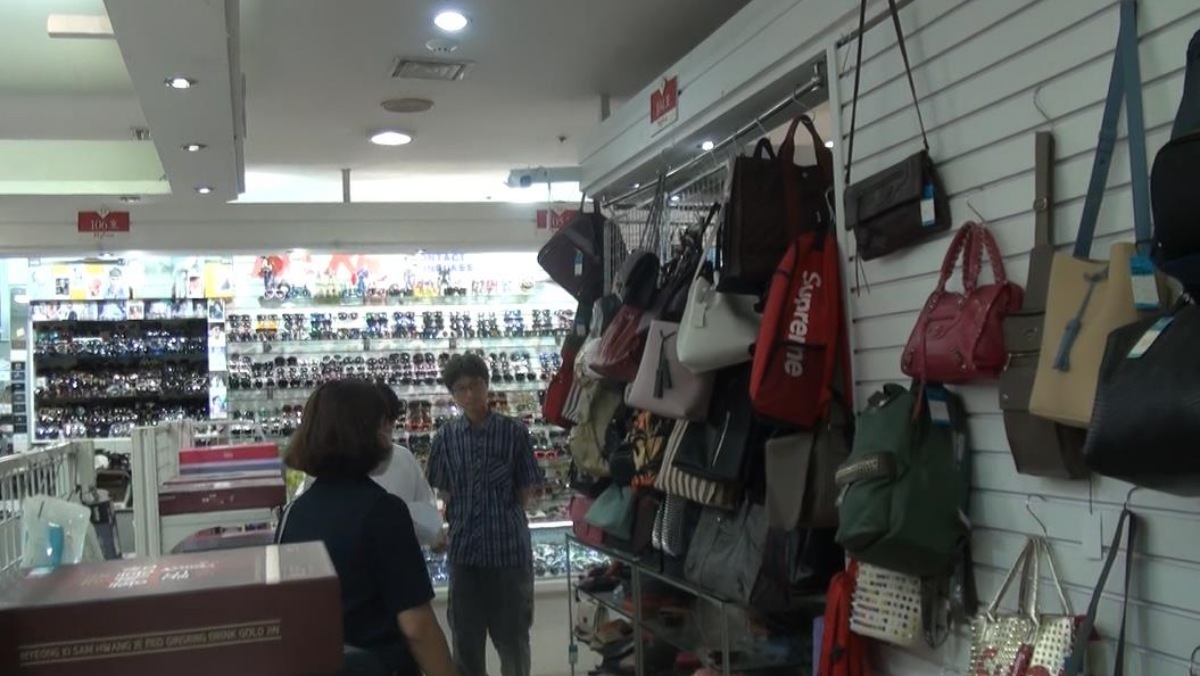 10년 동안 아무도 몰랐다…동대문 건물 한 층, 들어가보니 ‘이것’ 우르르