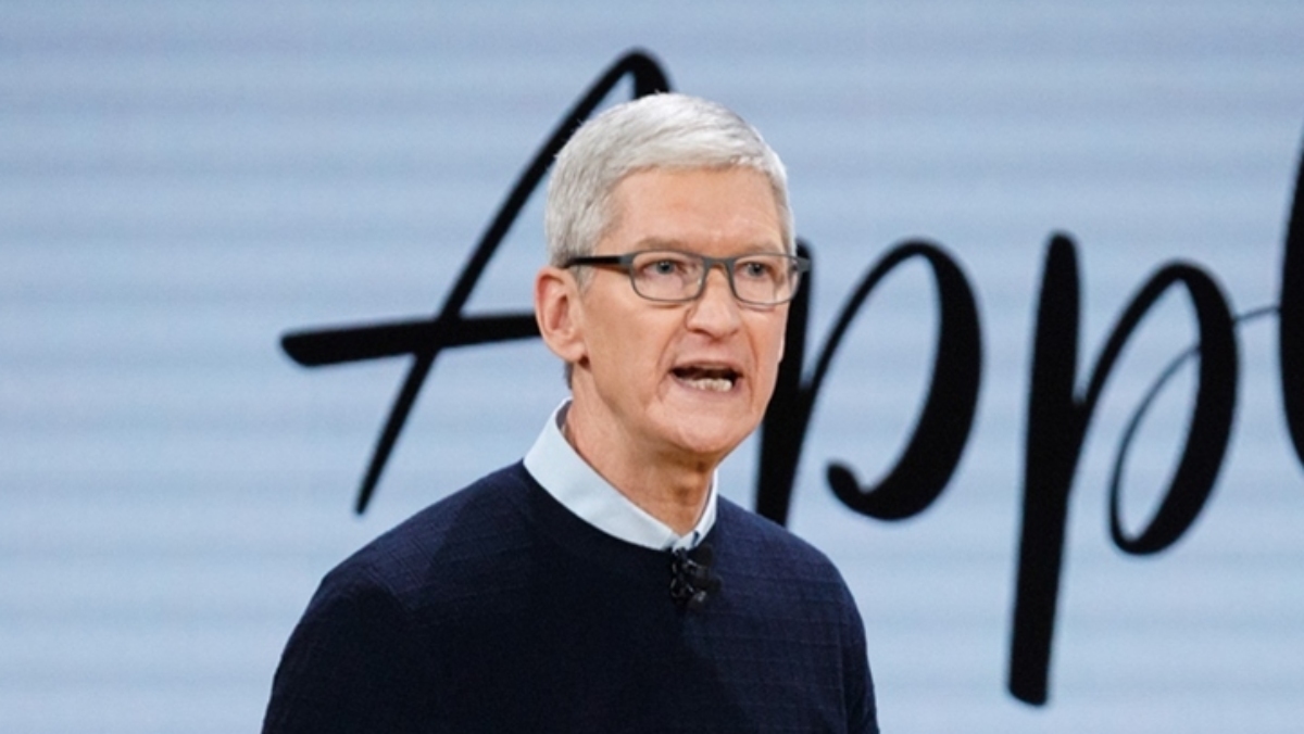 애플 결국 세대교체…15년 이끈 팀 쿡 물러나고 뜬 ‘이 인물’ 누구?