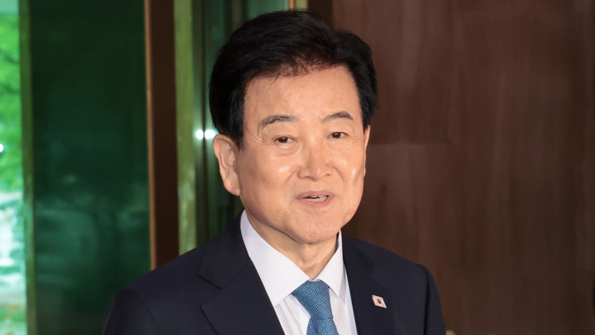 정동영 통일부 장관이 지난 20일 오후 서울 종로구 정부서울청사에서 '북한 구성시 핵시설' 발언과 관련해 입장을 밝히고 있다 / 뉴스1