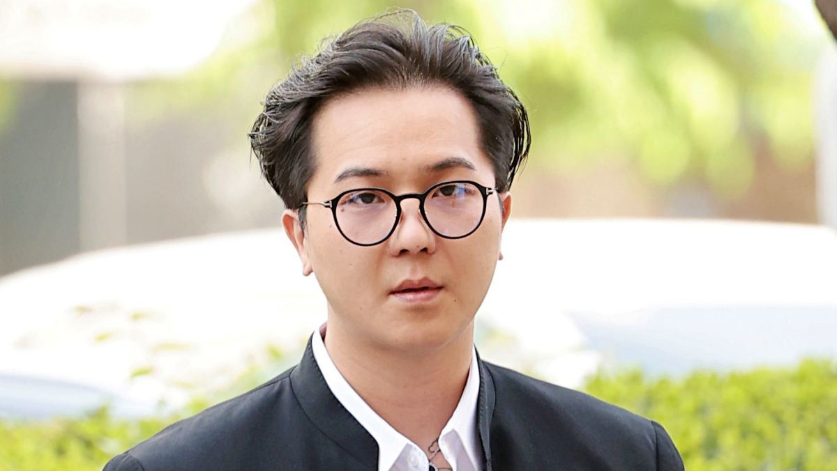 법원 들어서는 송민호. / 뉴스1