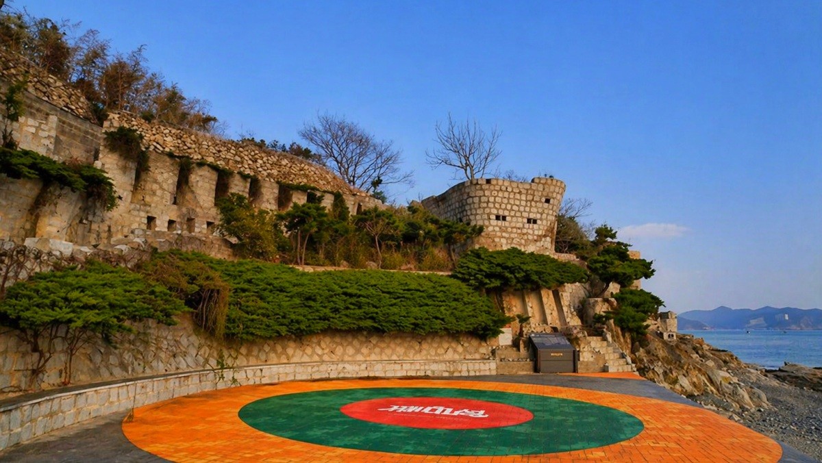 거제 매미성. 기사 내용 토대로 AI툴 활용해 제작한 자료사진.